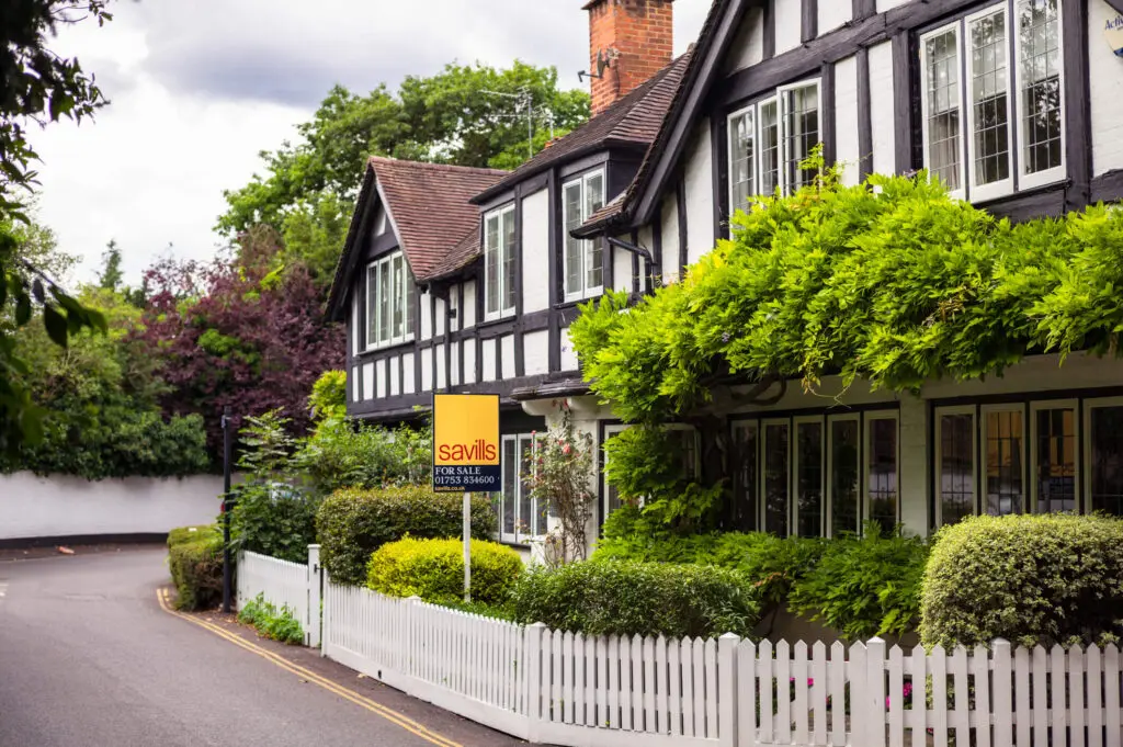 Roofers Bray | LDN Watertight Solutions | Roofers London Roofers Bray, London