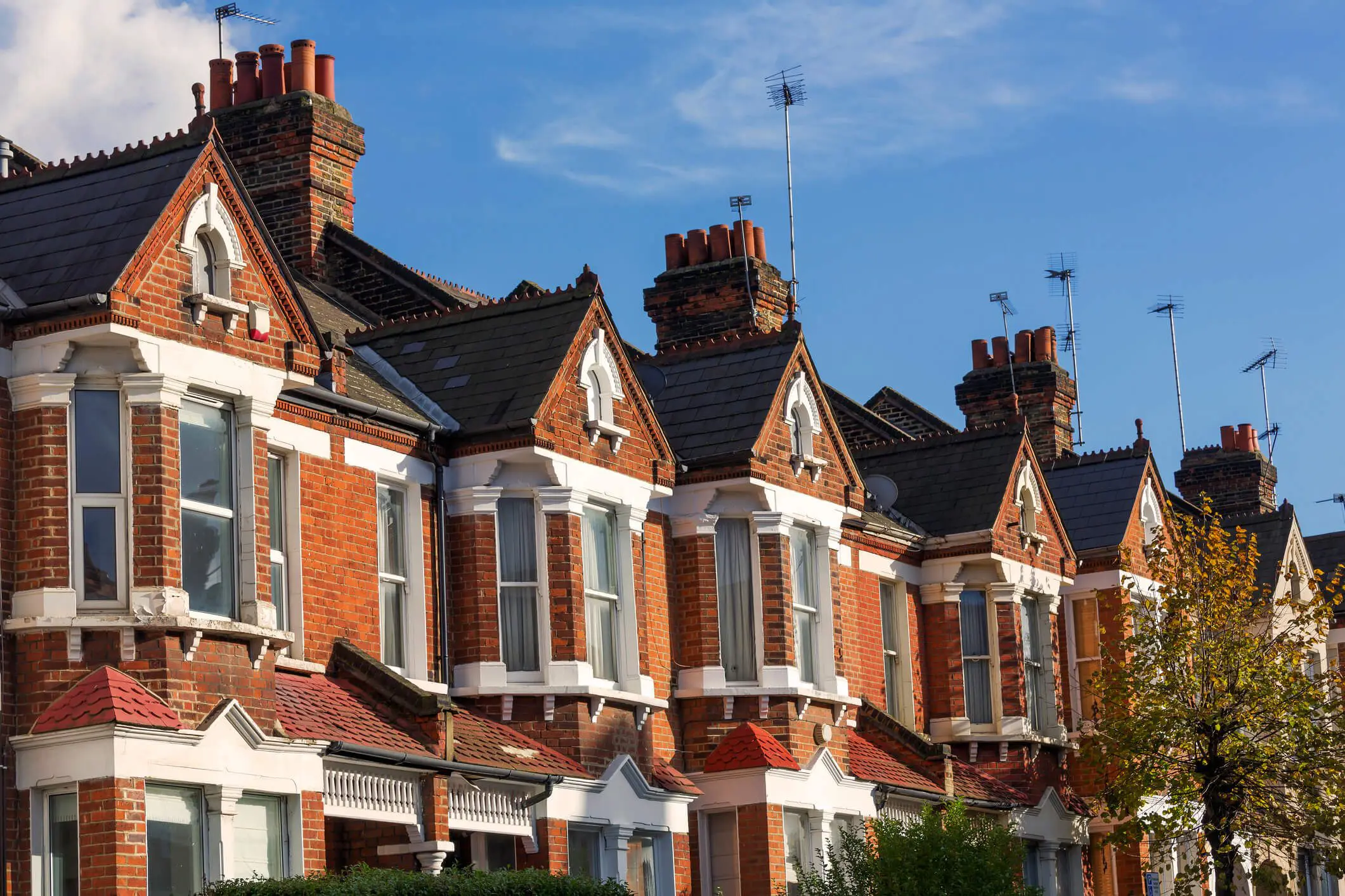 How Long Should a Roof Last in the UK?